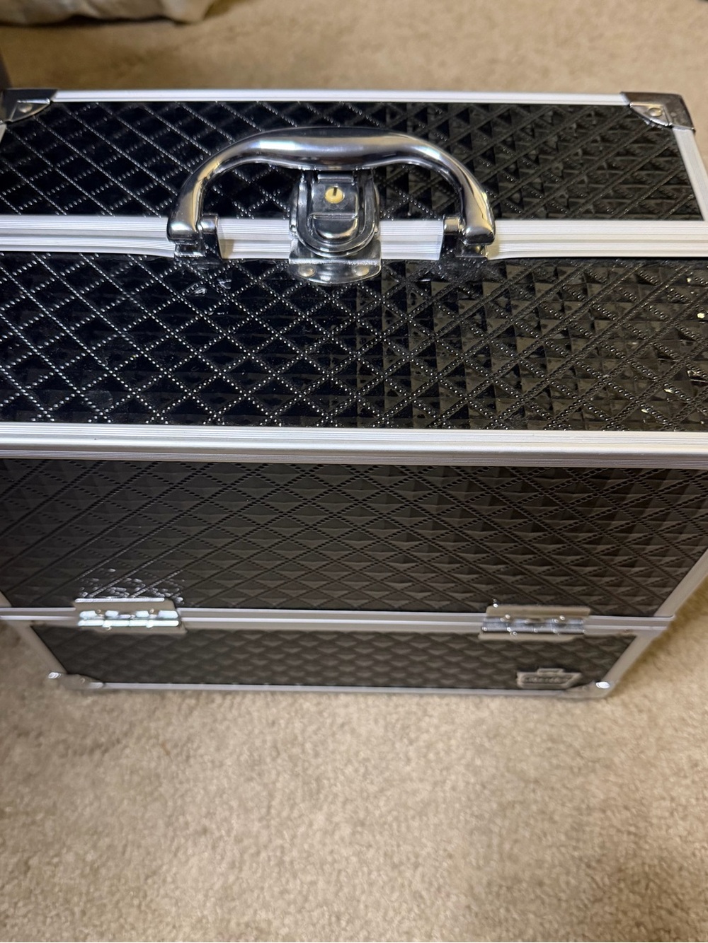 Black Diamond-Pattern Aluminum Trim Storage Case - Professional Organizer